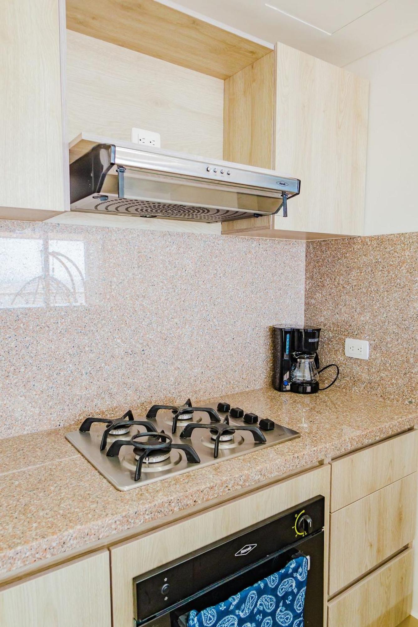Apartamento U-go Elegante Apto En Crespo Con Vista Al Oceano *